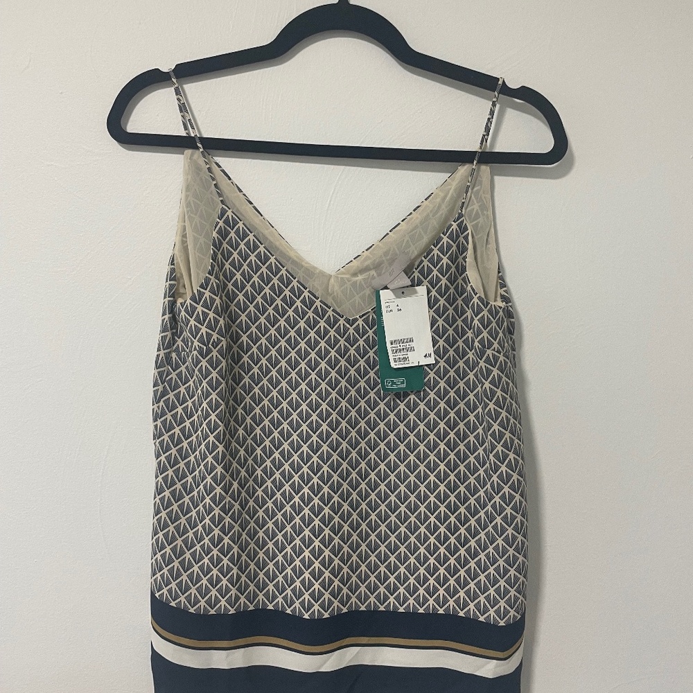 H&M bundle tank and 2 pairs tapered leg pants